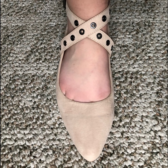 Flats - Picture 3 of 5